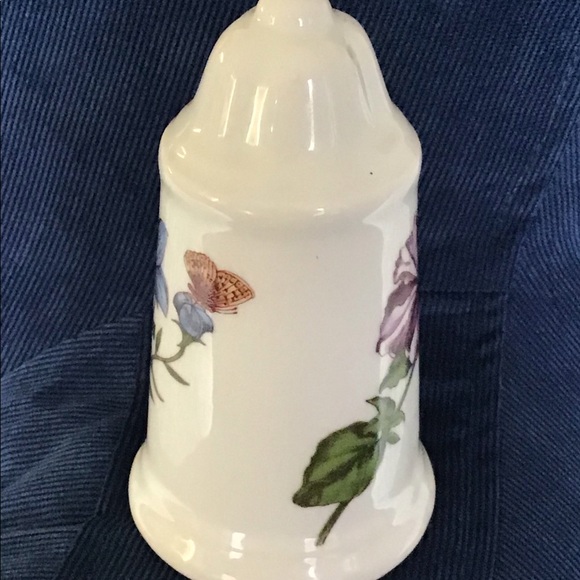 Pretty Little Flowered Sugar Shaker - Picture 5 of 6